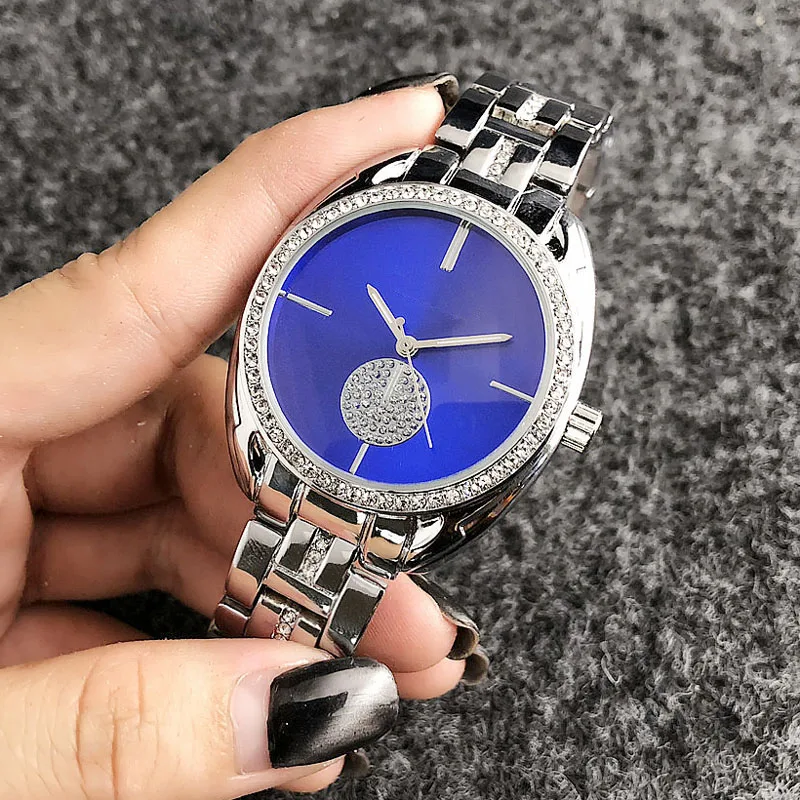 

Women Watch Dial Iced Out Quartz Clock Luxury Rhinestone Waterproof Wrist Watch Small Size For Women M