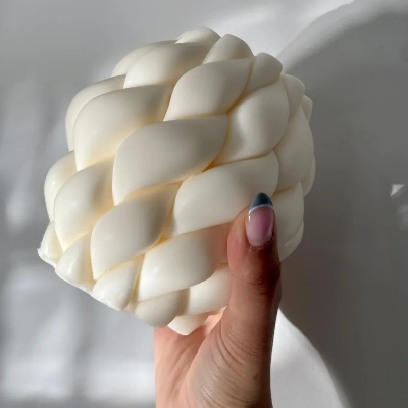 

3 Sizes Twirl Raindrop Shape Candle Mold Wedding Aesthetic Swirl Home Decor Geometric Curved Pillar Silicone Candles Mould Large