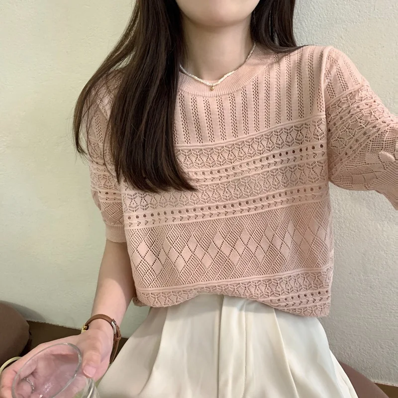 Корейская версия вязаная футболка с цветочным принтом и вырезами женская