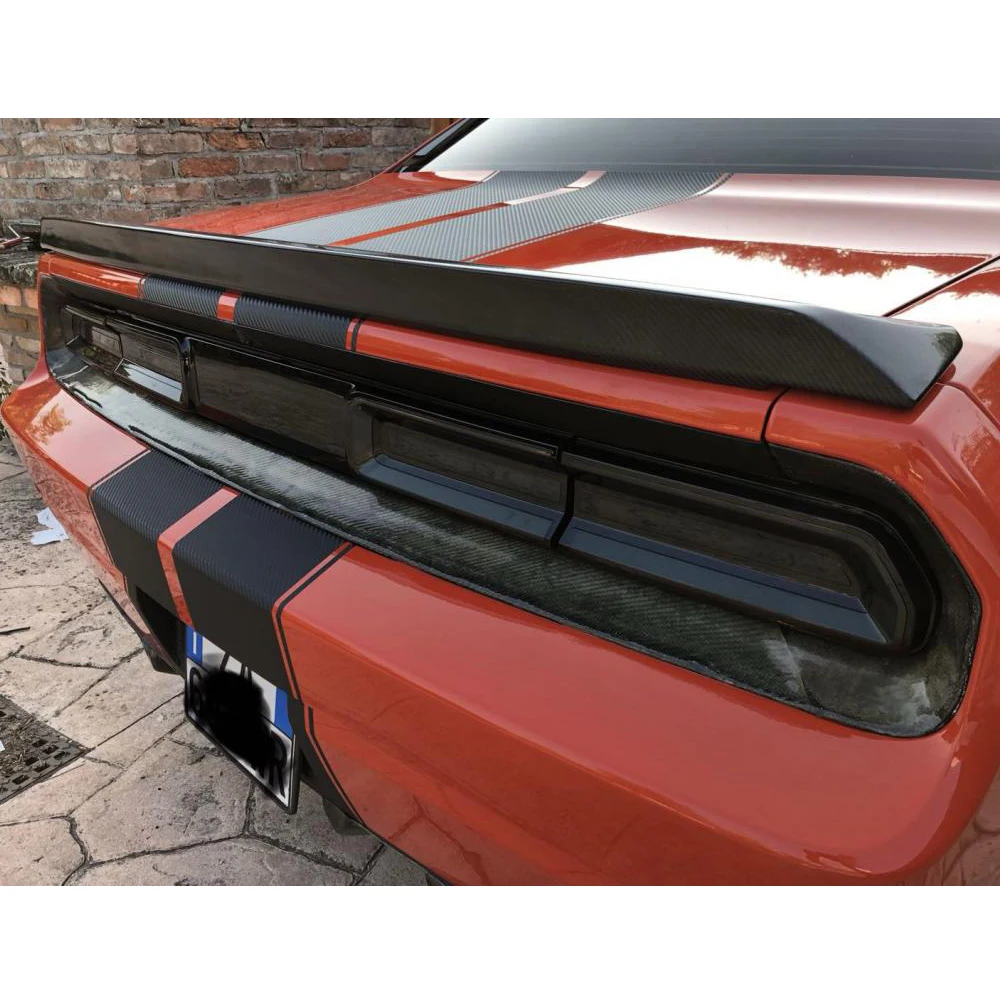 Фото Задний спойлер для Dodge Challenger 2008-2014, спойлер на крышку багажника, крыло-спойлер из ABS-пластика, окрашенный в черно-белый цвет/под карбон. №2
