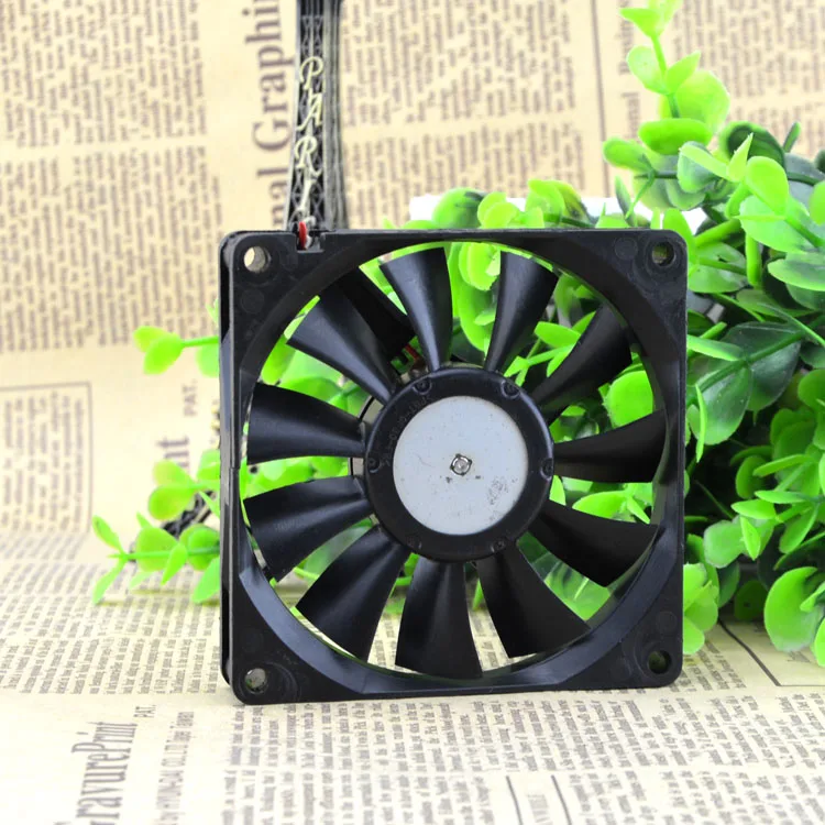 

3106KL-04W-B40 DC12V 0.23A NEW 80 * 80 * 15MM AXIAL FAN