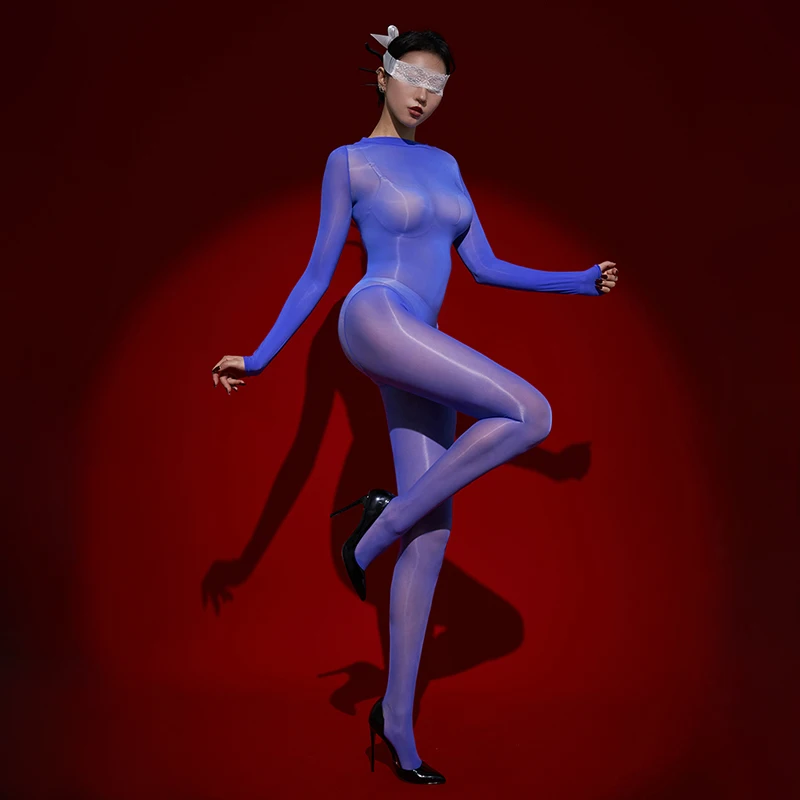 Женский глянцевый комбинезон с длинными рукавами