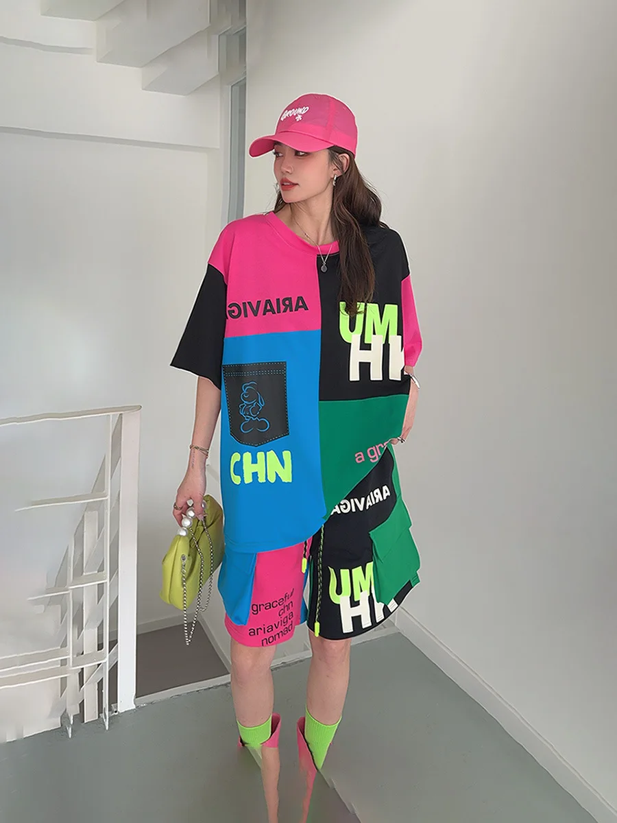 Разноцветные комплекты с короткими брюками большого размера буквенным принтом