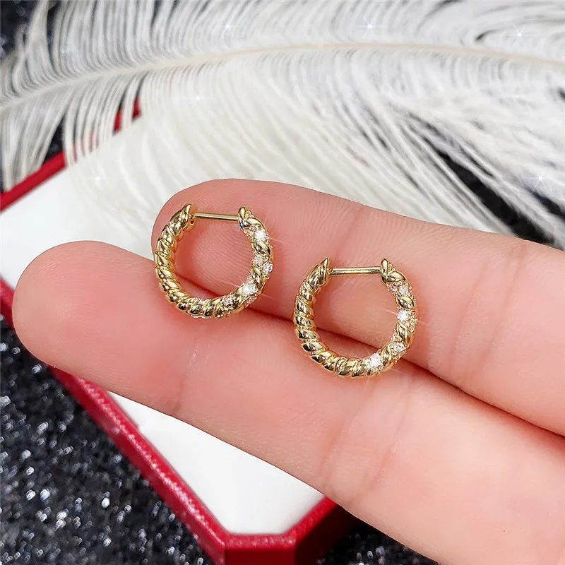 

2023 New Fancy Twist Design Hoop Earrings Ladies Shiny Delicate Small Hoop Earrings Daily Wear Fashion All-match Earrings