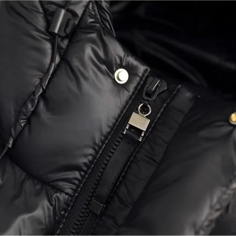 Короткие свободные женские пуховики с капюшоном теплые тонкие парки на шнурке