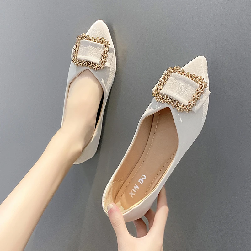 

Женские туфли-лодочки с острым носком, без застежки, пикантные туфли на плоской подошве, с металлическим украшением, лето