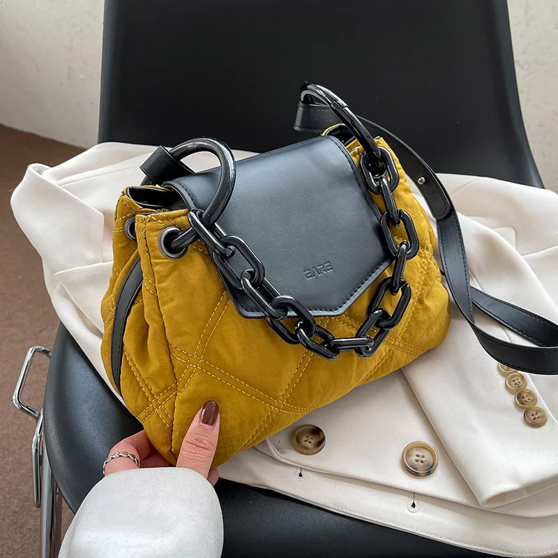 

Casual Cute Tote Bag 2024 Hit Winter Canvas Quilted Women's Designer Handbag Luxury Brand Chain Kawaii Shoulder Crossbody Bags