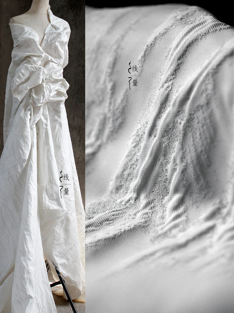 

Бежевая жидкая жаккардовая ткань, плиссированная трехмерная текстура, креативные рубашки, брюки, дизайнерская одежда, ткани