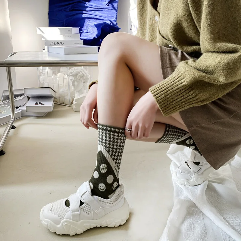 5pairs Personality Woman Socks Fashion Cotton Print Comfortable Trend Middle Tube Socks Painting Stockings Streetwear
