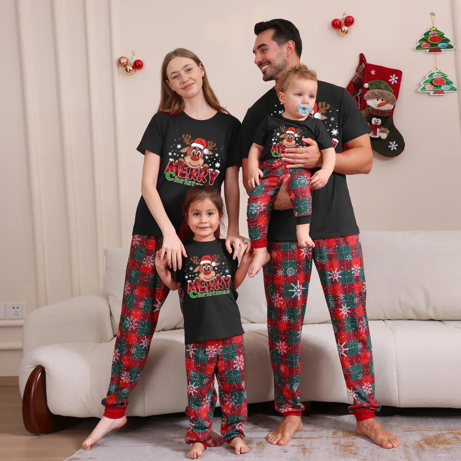 Merry Christmas Print Mom Daughter Dad Son Matching Pajamas Set Short Sleeve Top+Trousers 2 Pieces Suit Xmas Family Look Pyjamas
