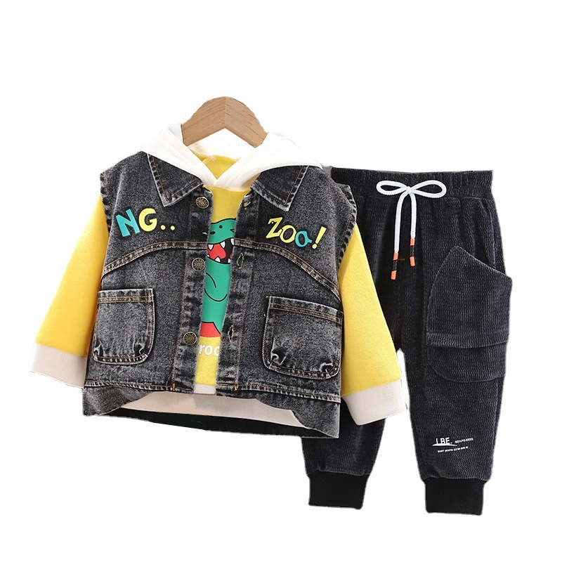 

Новинка, осенняя одежда для маленьких девочек, модный жилет для мальчиков, футболка с капюшоном и штаны, 3 шт./компл., повседневный костюм для малышей, детские спортивные костюмы