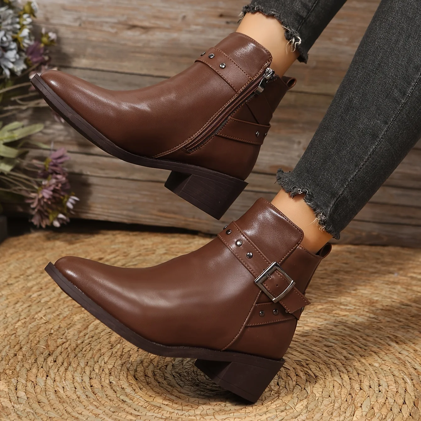 Женские фотоботинки на молнии темно-коричневые короткие ботинки с металлической