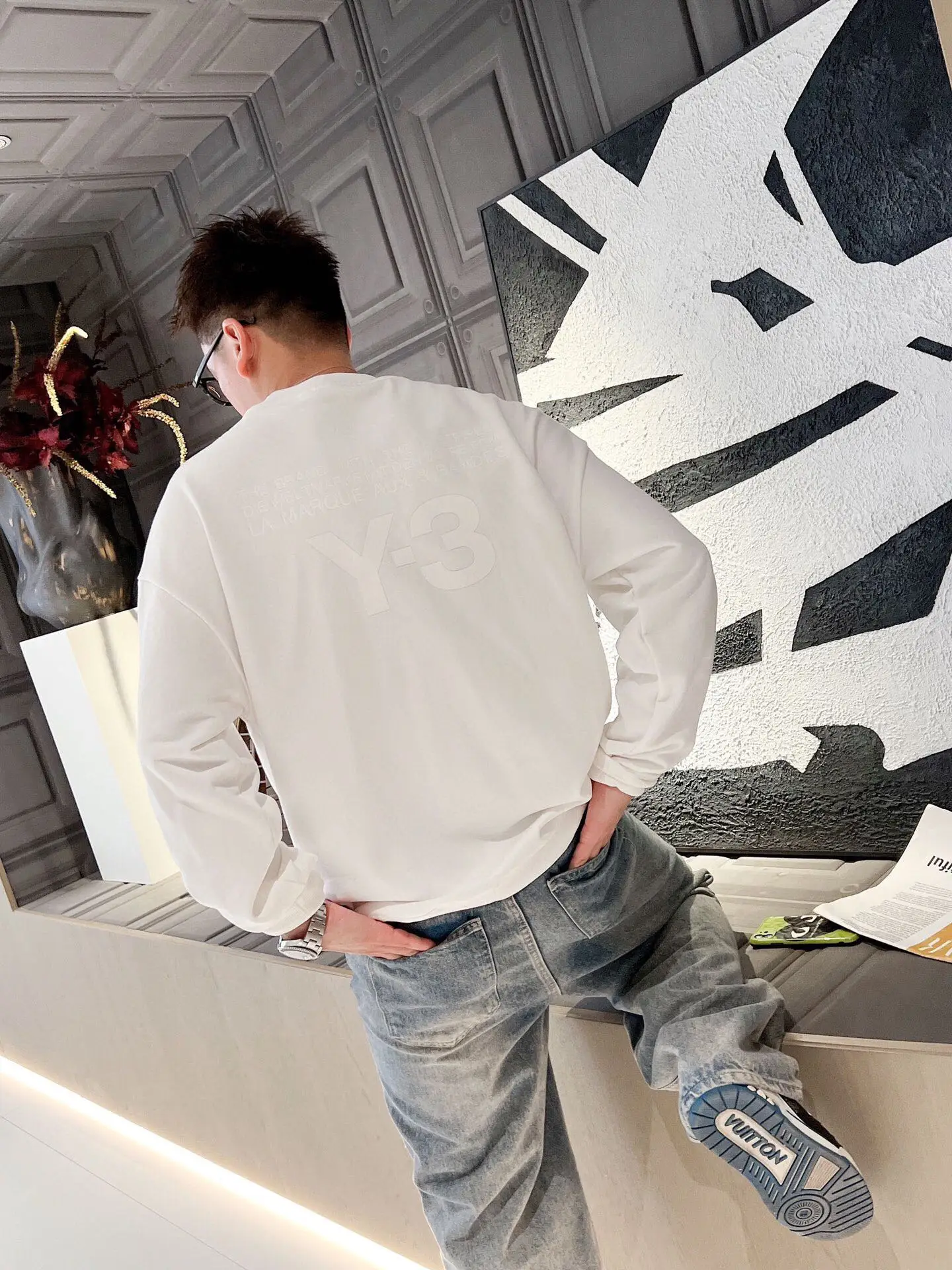 Рисунок 5 - Толстовка Y3 Yamamoto с надписью Yohji