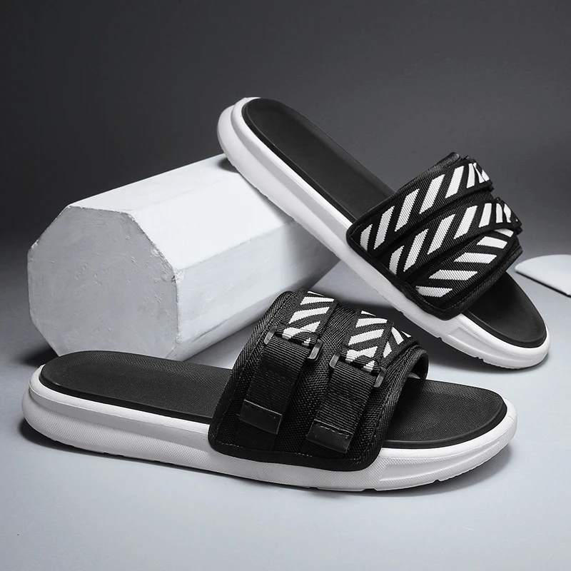 

Men's luxury slippers indoor comfortable breathable shower non slip men's slippers high quality fashion designer men's sandals