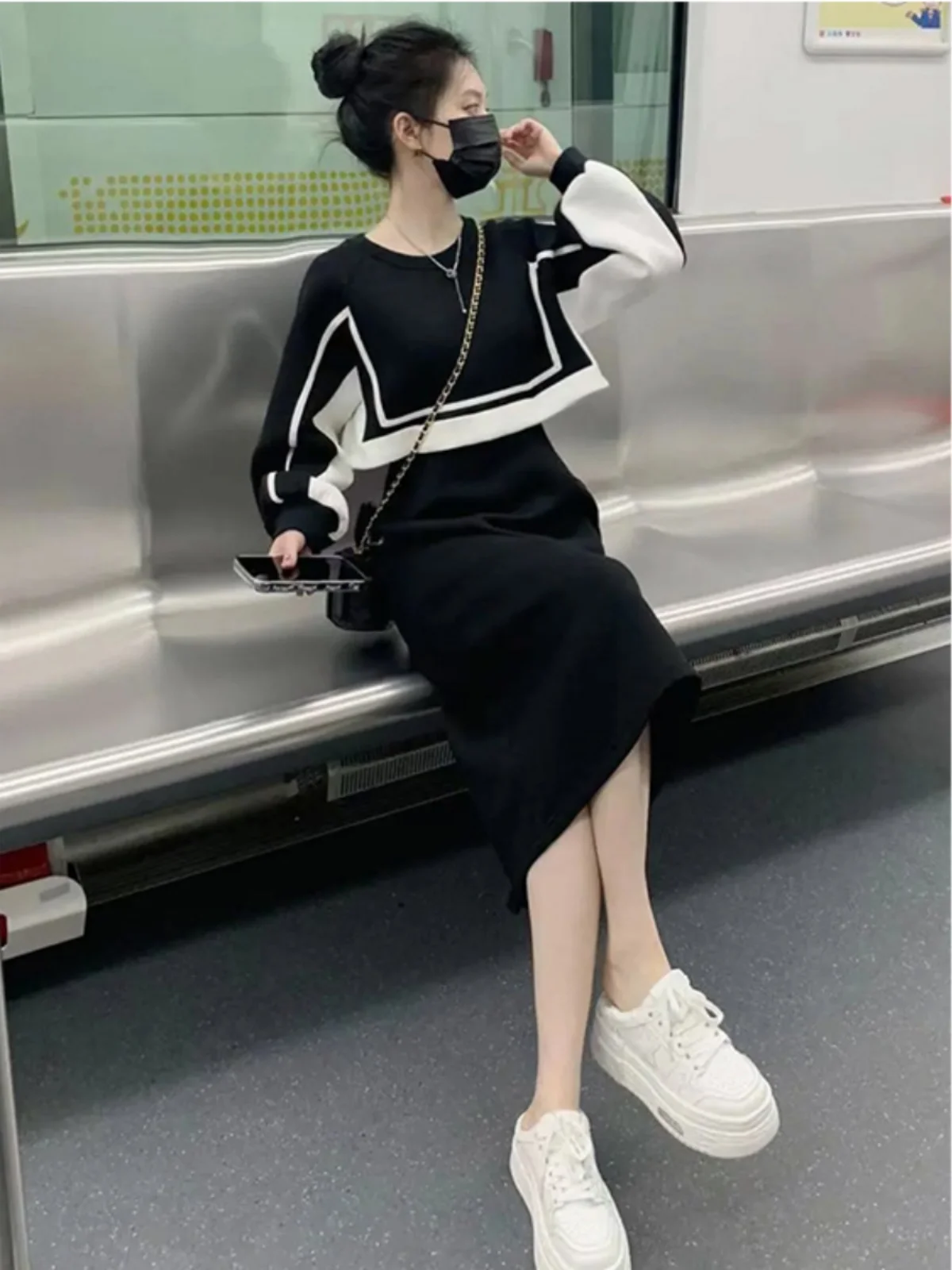 Autumn New Contrast Color Age-Reducing Dress Women Design Temperament Waist Hugging Slimming Fake Two Pieces Small Black Skirts