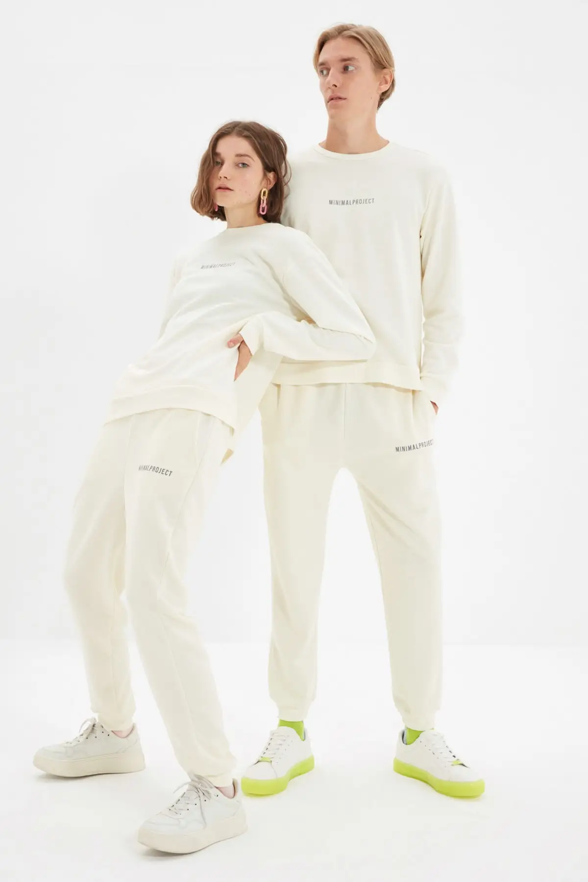 

Trendyol Unisex Regular Printed Knit Sweatpants TMNAW22EA0361