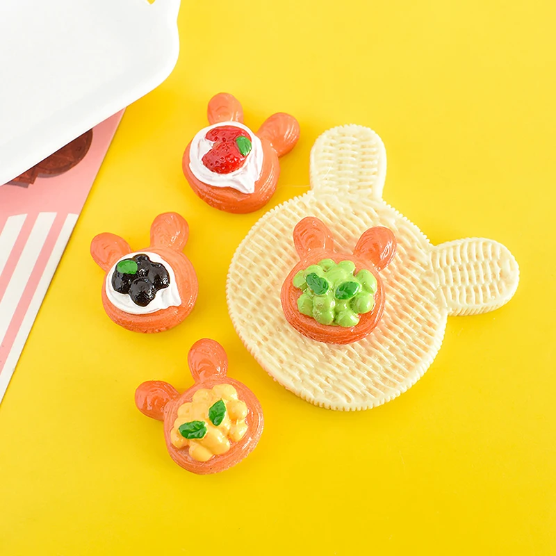 1Pc Mini Little Rabbit Egg Tart DIY Fruit Simulation Bread Plate Props Bread Food Model For 1/6 1/12 Dollhouse Kitchen Play Toys