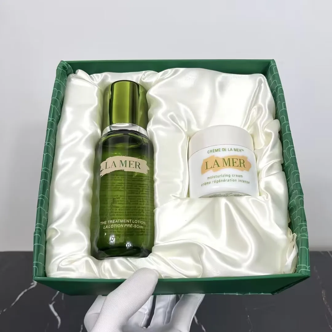 

La Mer Essential Water 150ml + La Mer Moisturizing Cream CREME DE LA MER 60ml Premium 2-Piece Set