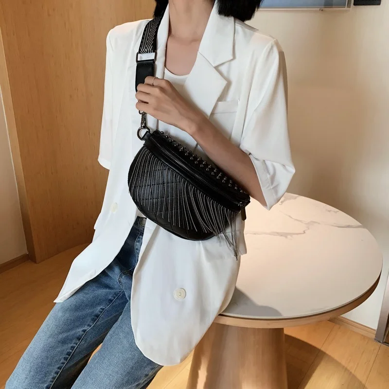 

Luxury Woman Chest Bag Fashion Tassel Leather Large Capacity Crossbody Chest Bag Women Waist Bag Casual Rivet Desing Travel Pack