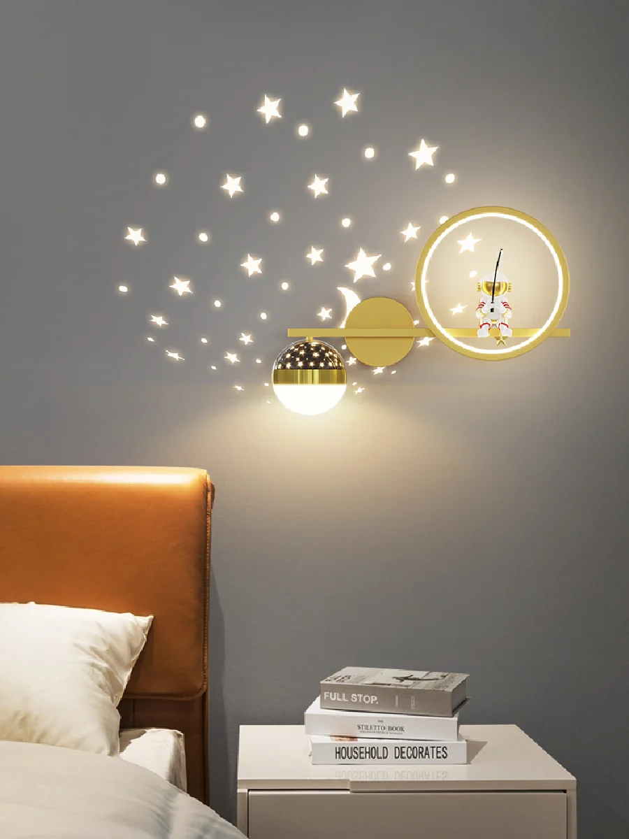 

Astronaut wall lamp bedroom bedside lamp children's room lamp boy and girl star projection decorative wall lamp