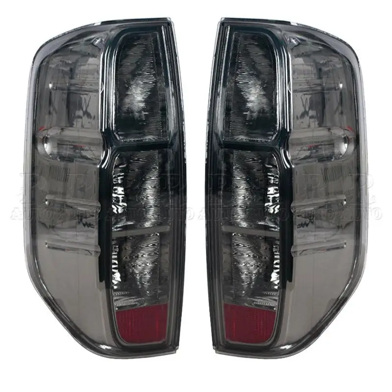

Задний фонарь R-Auto, задний фонарь, стоп-сигнал для Nissan Navara 2005 D40 2005 2006 2007 2008 2009 2010 2011 2012-2015 26555EB38A