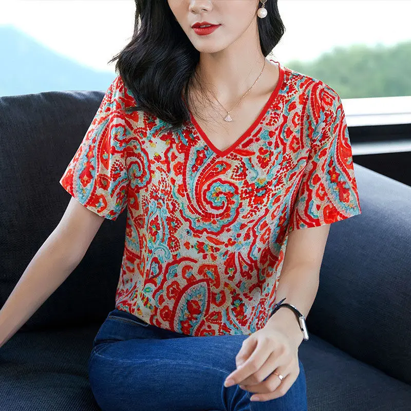 

Summer Ice Silk T-shirt Female New Print Ethnic Style V-neck Top Loose Plus Size Pullovers Fashion Refreshing Women Clothing