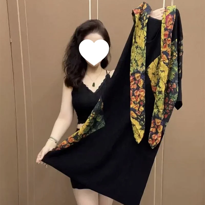 Рисунок 5 - Платье-миди женское с капюшоном