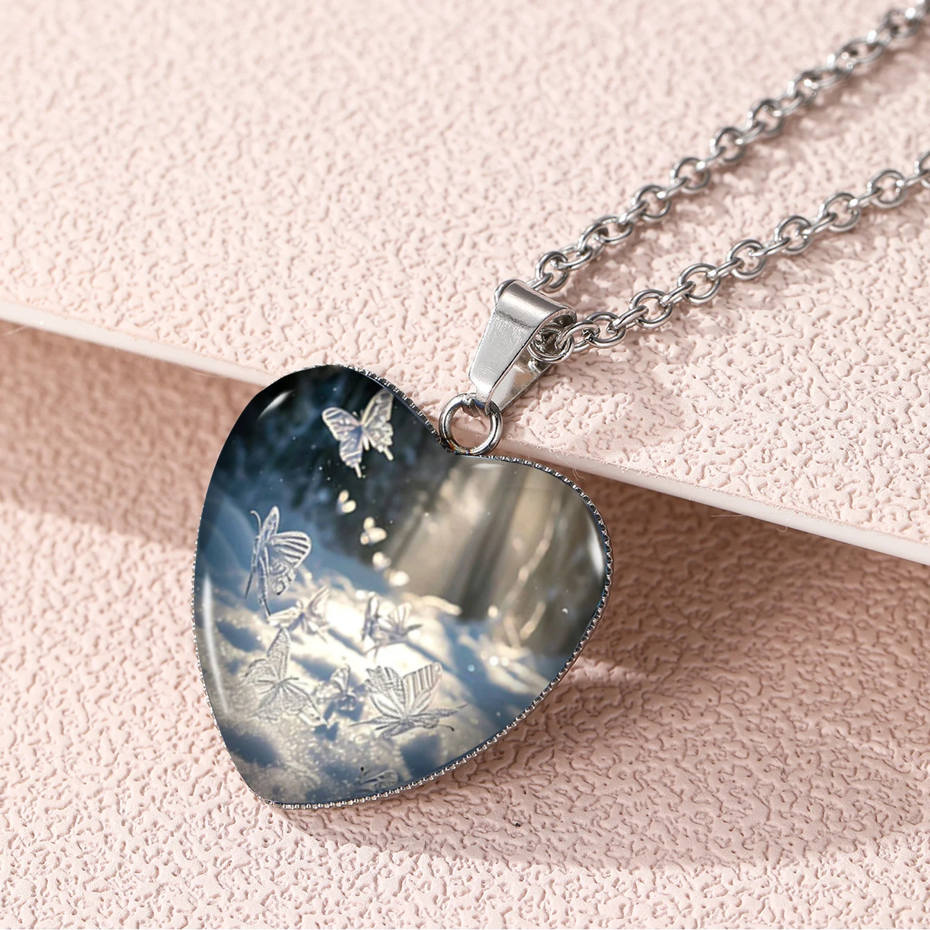 2024 волнистая искусственная бабочка печатное ожерелье стеклянные подвески с