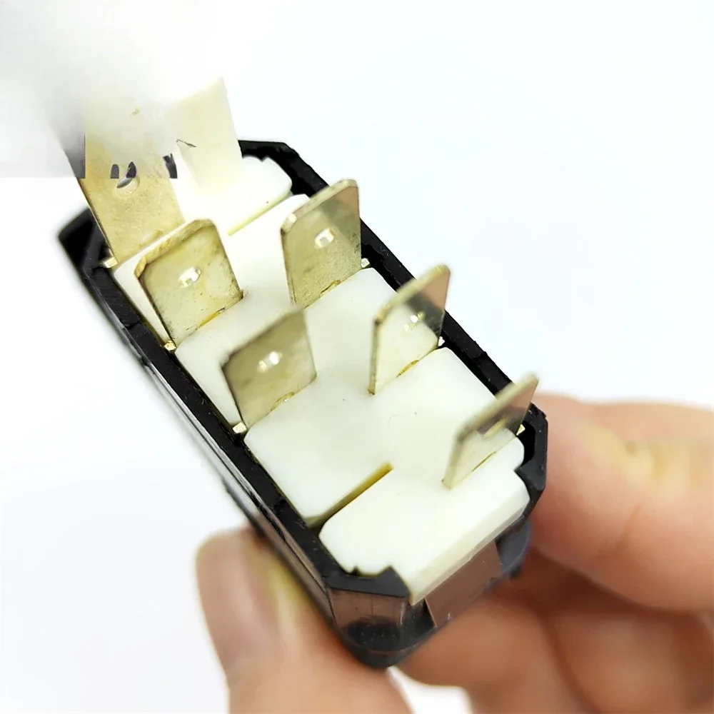 4-контактный аварийный выключатель для грузовика и автобуса Scania 1413146 1368831