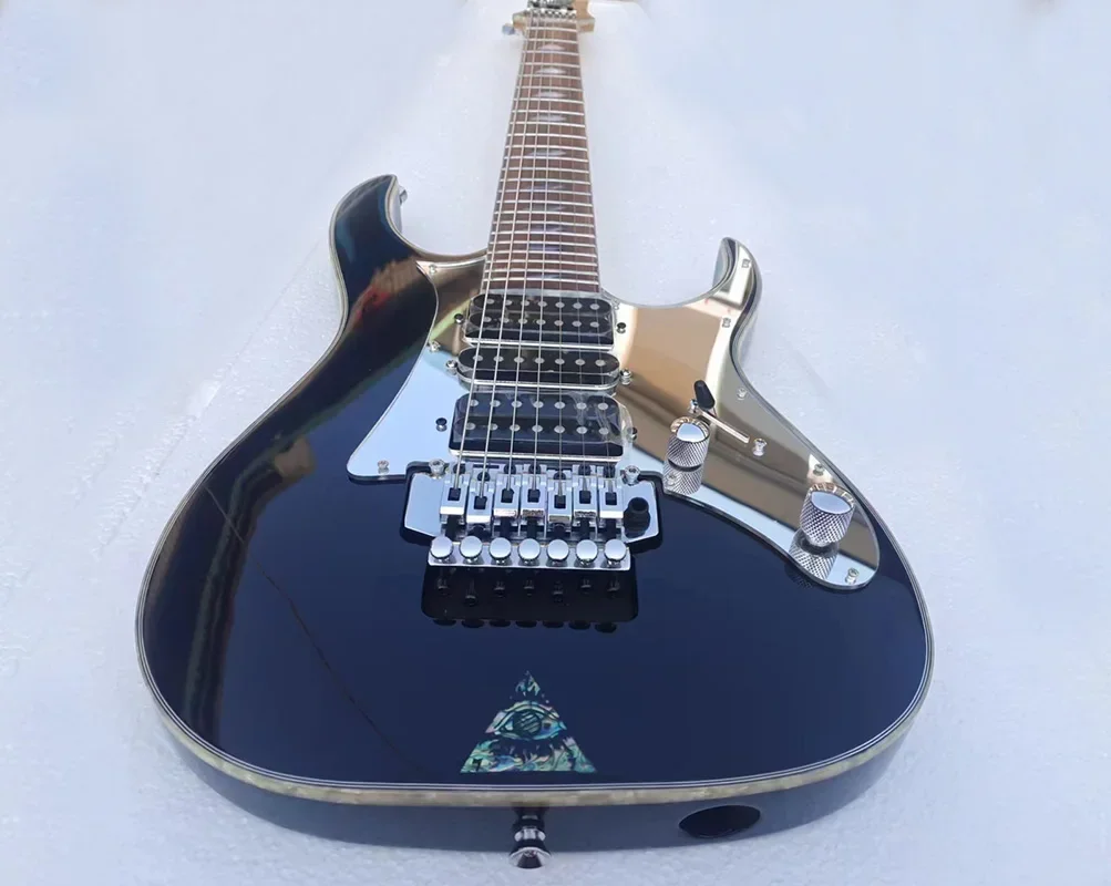 Универсальная черная электрическая гитара UV777 7 струн