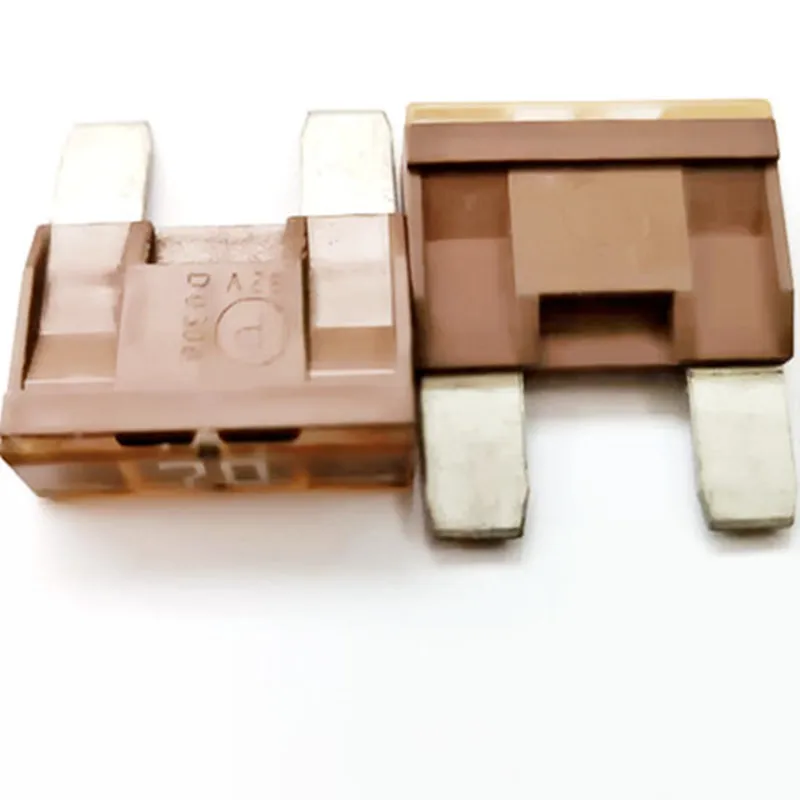 For Volkswagen Maiteng Santana Automobile Air Water Pump Fuse 2pcs