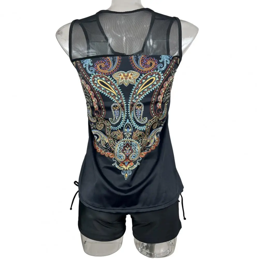 Рисунок 5 - женские пляжные шорты с V-образным