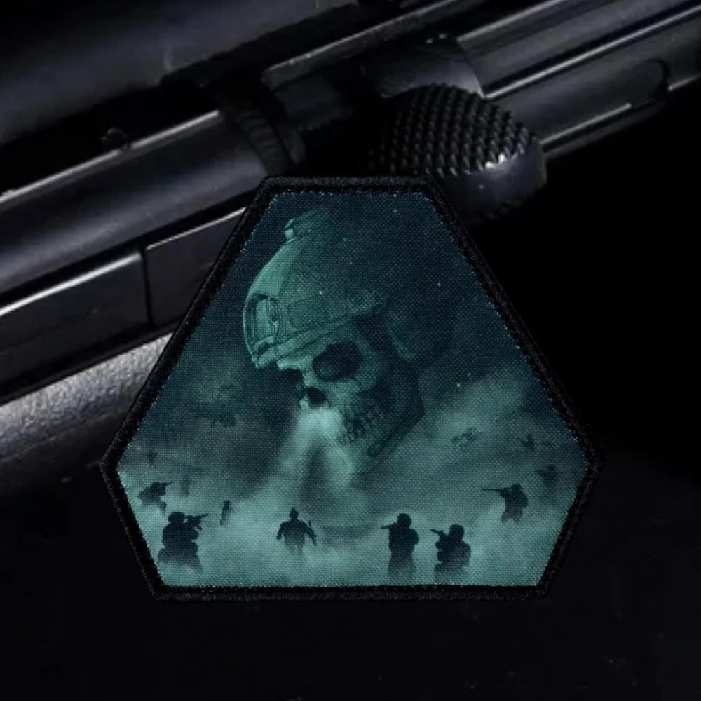 Тактический значок с черепом