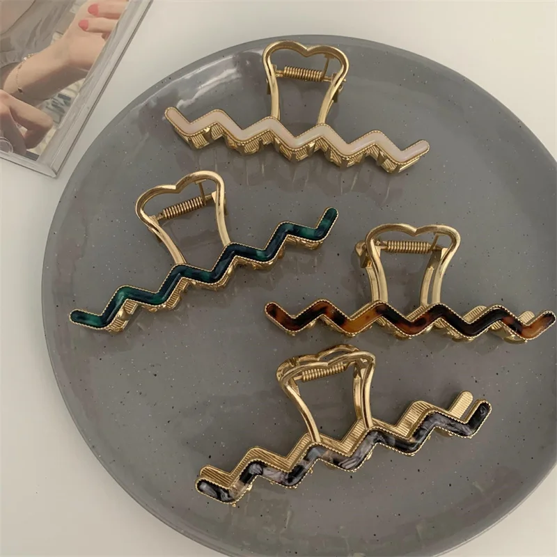 

Vintage Lady Acetate Hair Clips Metal Waves Big Hair Crab Claws Shark Clip Hairpins for Women Girls Makeup Hair Accessories