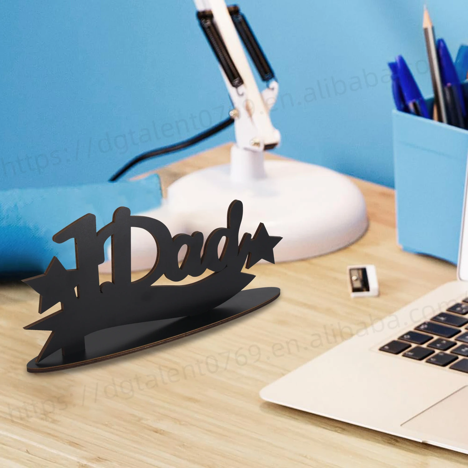 Украшение для стола Tailai с отсоединяемым основанием и флажеными звездами