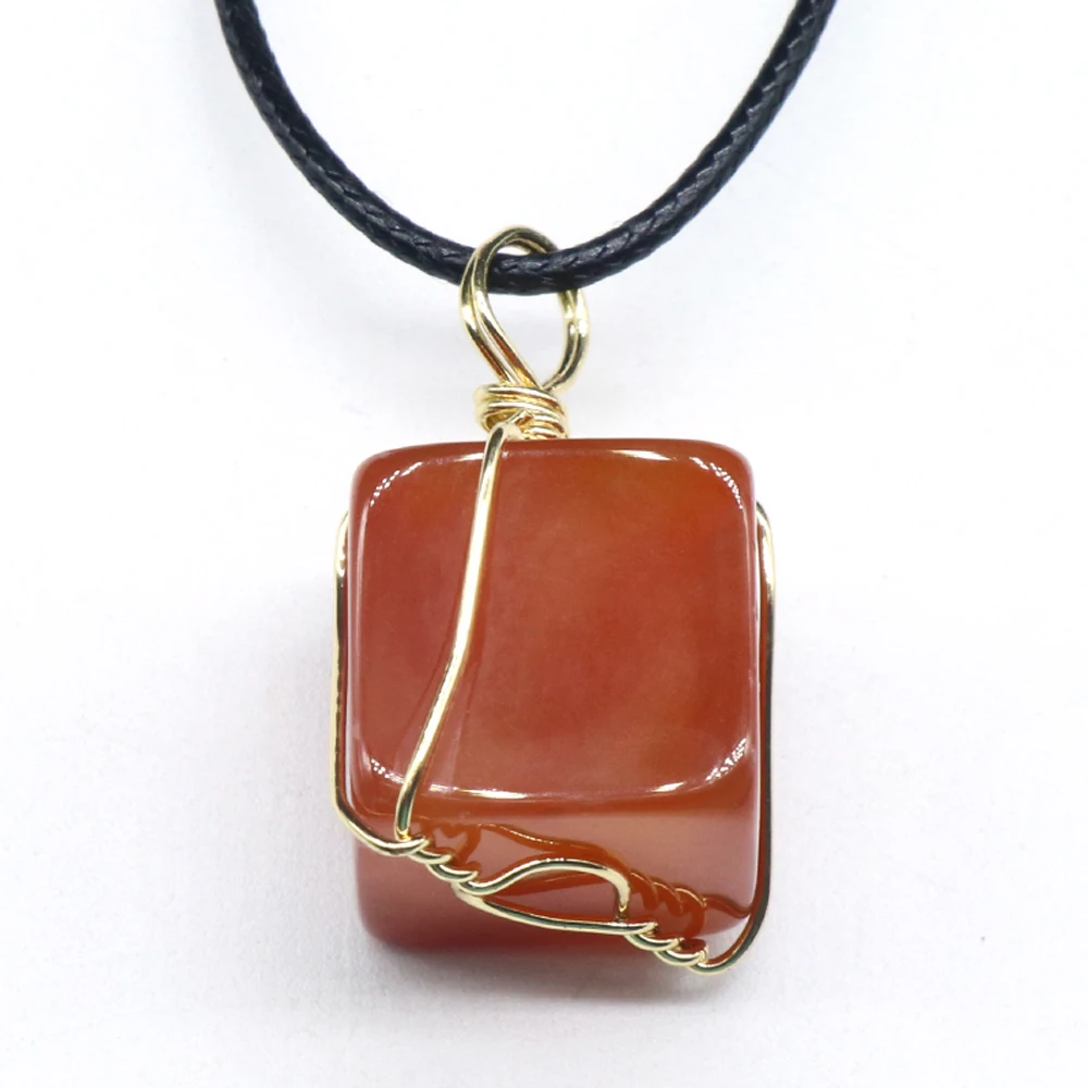 Купи 2022 New Natural Stone Gem Small Square Red Agate Winding Silk Pendant Clavicle Chain Necklace Jewelry Exquisite Gift за 140 рублей в магазине AliExpress