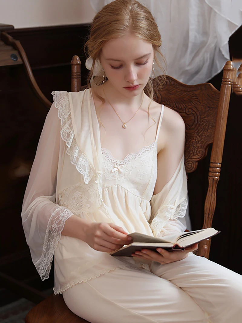 

Women's Spring Autumn Pajamas French Court Gauze Three Piece Suit with Breast Cushion Sweet Vintage Princess Sleepwear Homewear