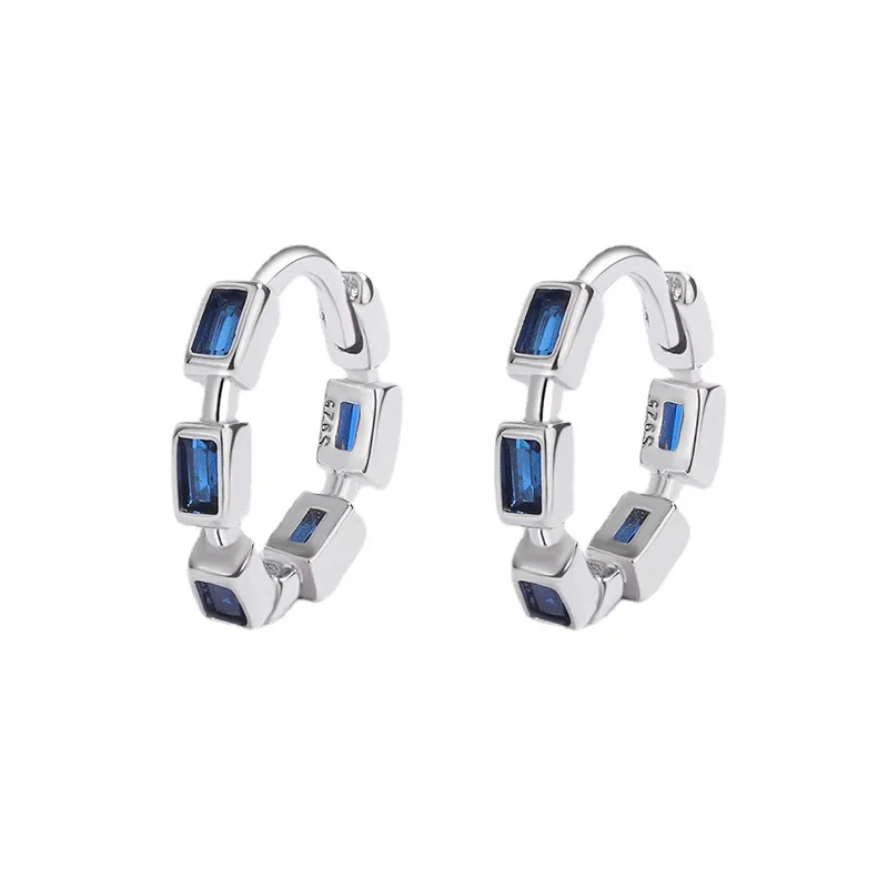 

Серьги женские из серебра 925 пробы с искусственным сапфиром