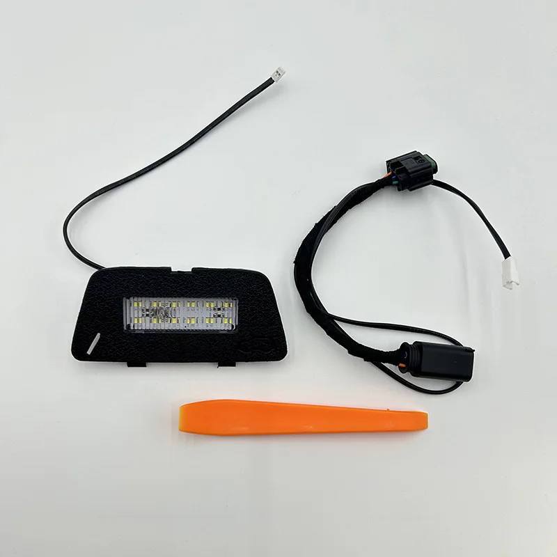 

Подходит для BYD Song PLUS DM-i EV / Seal U / Sealion 6 2024 2025 Светодиодный светильник задней двери, потолочное освещение багажника