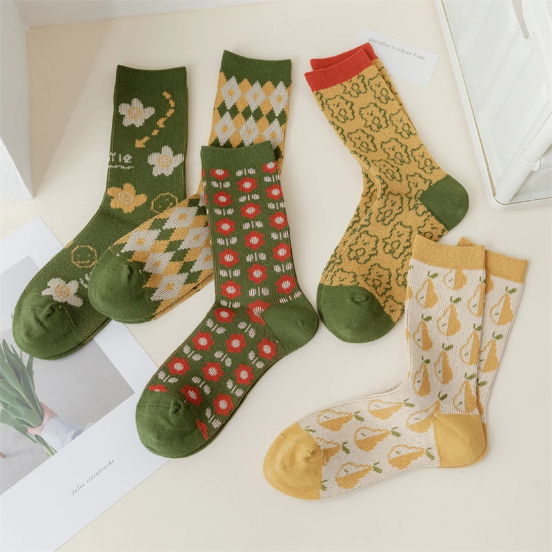

New Cute Women Socks Spring Autumn High Quality Fashion Cotton Socks Kawaii Crew Socks Breathable Soft Comfortable Casual Socks
