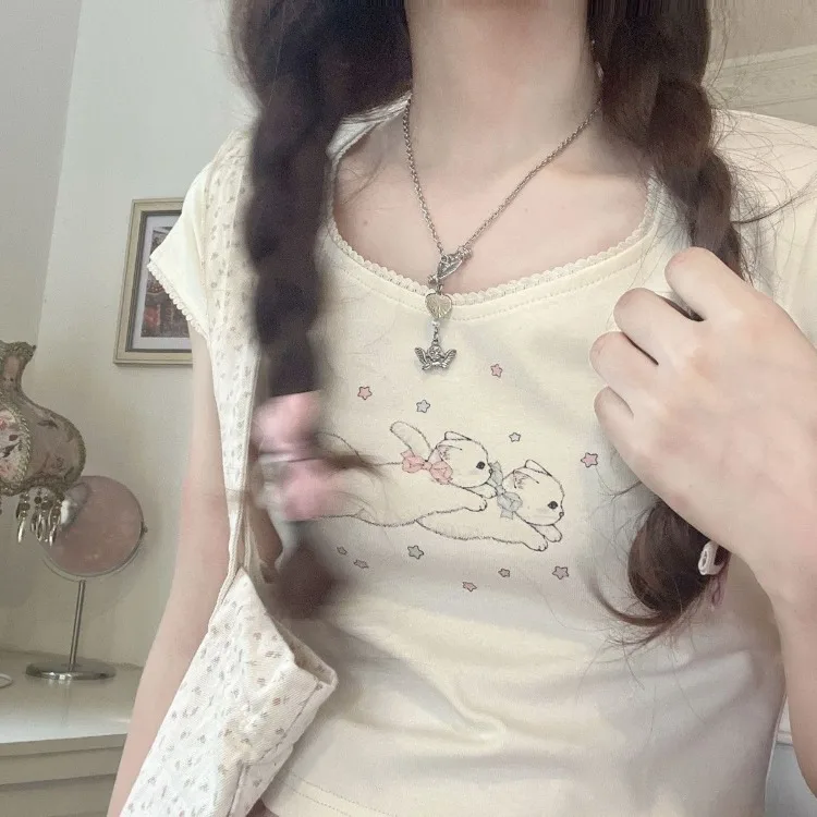 Женская футболка с круглым вырезом