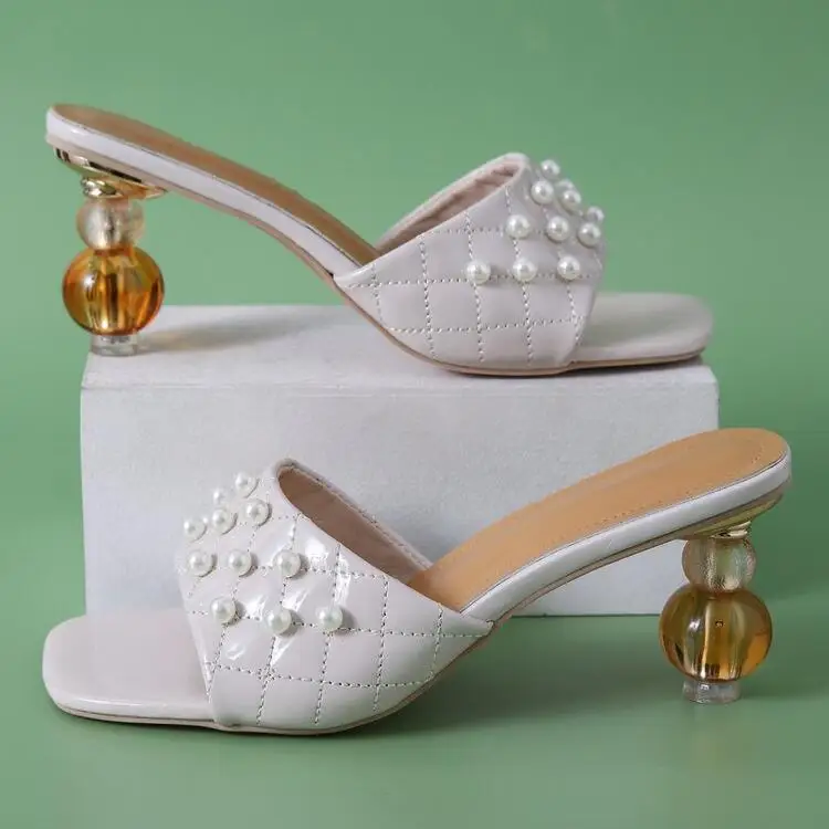 

2022 New Ladies Fashion Plaid Pearl Sandals Slippers Solid Color Shaped Heels Outdoor All-match High Heels Ladies Sandals