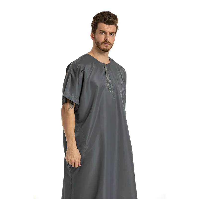 Wepbel Middle East Jubba Thobe Men Islamic Arabic Kaftan Arab Muslim Men's Embroidered Short Sleeve Round Neck Robe Men Ramadan