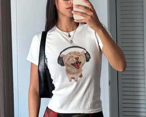 Silly Cat With Headphones детская футболка