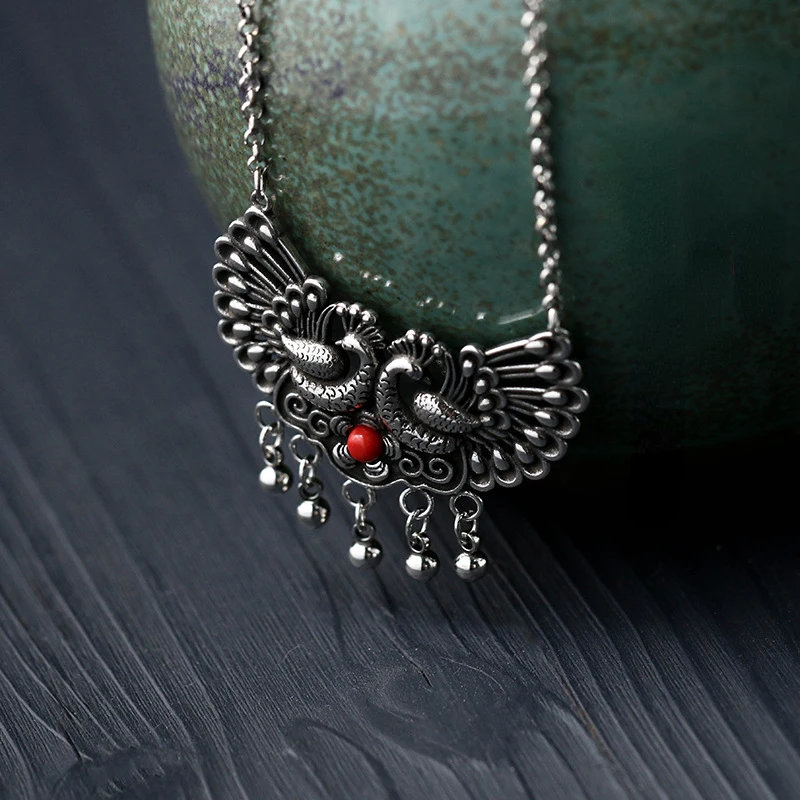 

Винтажное ожерелье из старого тайского серебра 2022 пробы, имитация рубина, двойная летающая птица, кисточка, ожерелье, свадебный подарок для ...