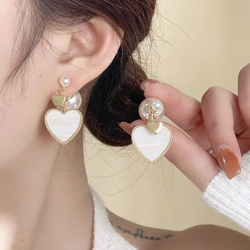 

French Style White Shell Love Heart Pearl Earrings for Women Luxury Brand Elegant Sweet Gold Color Earrings 2023 New Jewelry
