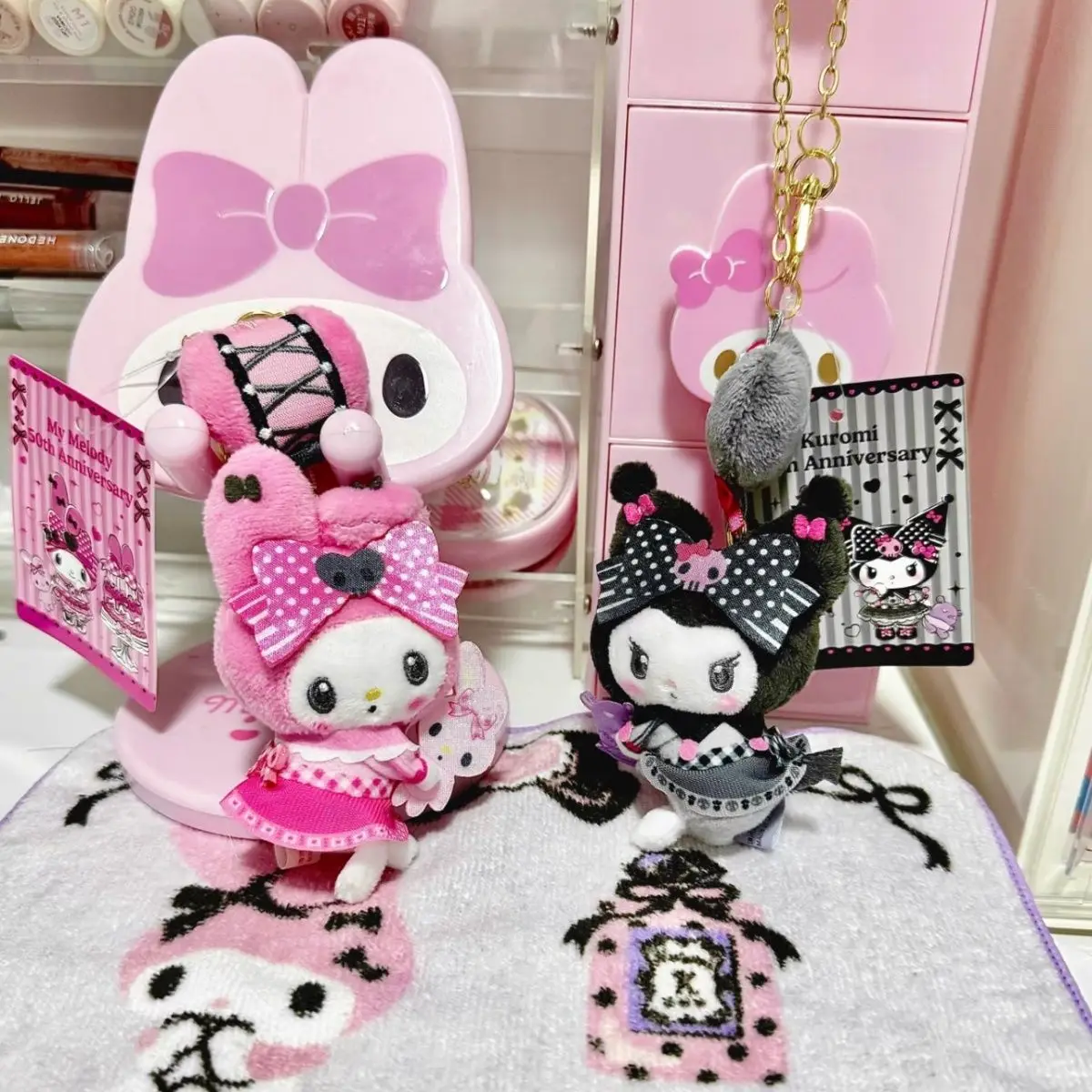 Фото Плюшевая кукла-брелок My Melody Kuromi Sanrio с бантом и волнистым узором, подвеска для сумки, подарок на день рождения для друга №5