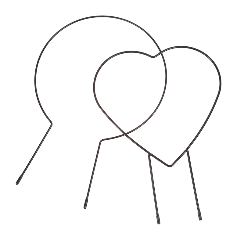 Металлическая железная стойка в форме сердца для поддержки садовых растений