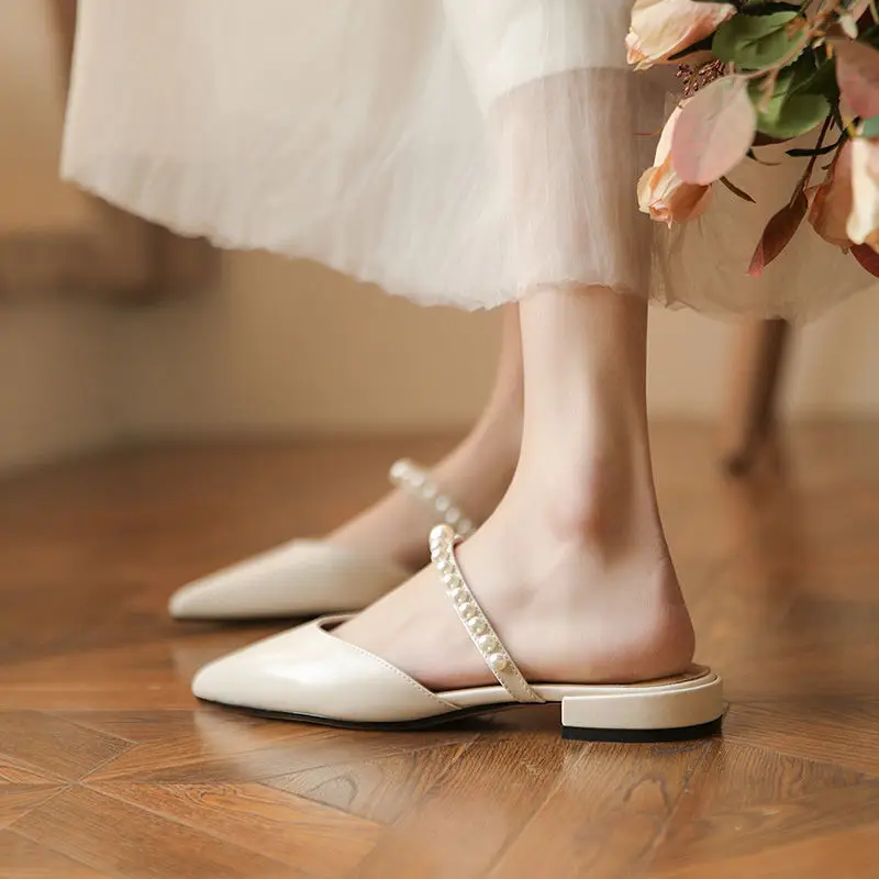 

Дизайнерские женские Тапочки и сандалии, элегантные зеркальные Роскошные низкие Стразы, модные удобные женские мюли на плоской подошве, Но...