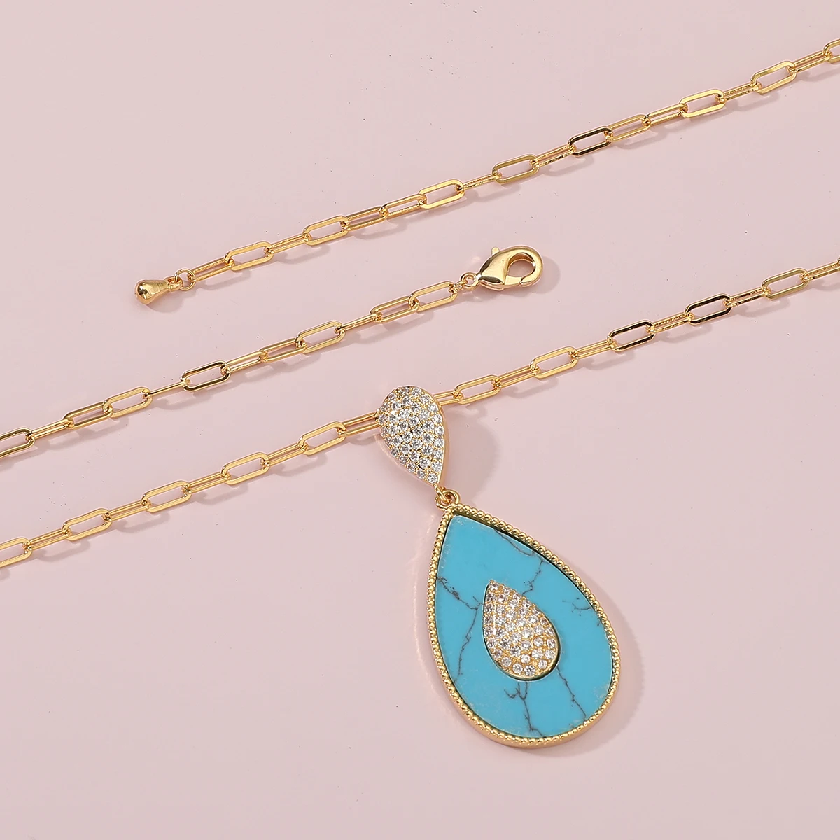 Комплект женских длинных украшений колье и серьги с подвеской в виде капли цвет